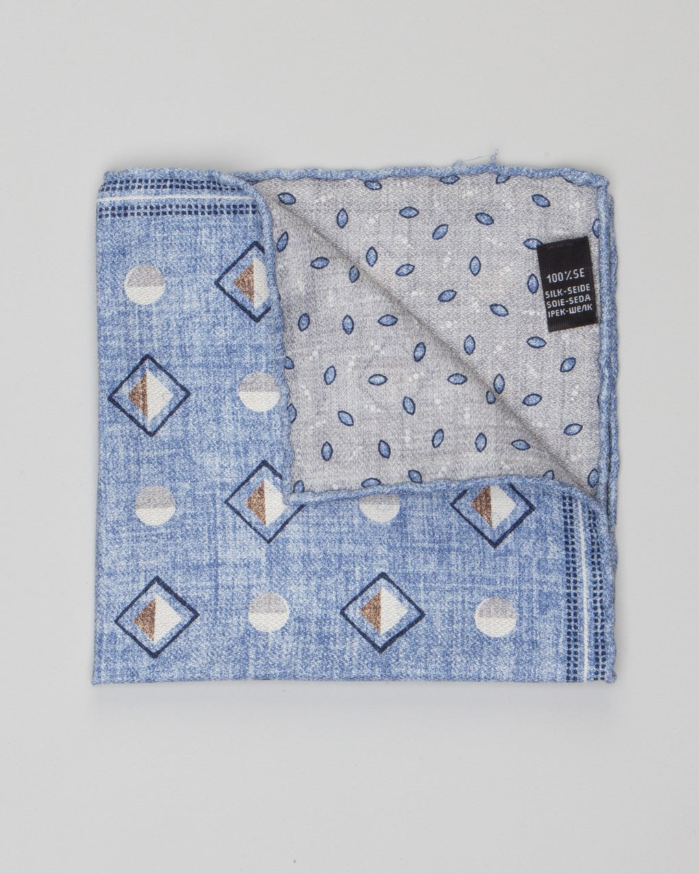 MACCIOCU - Pochette double in seta con fantasia geometrica | macciocu.com