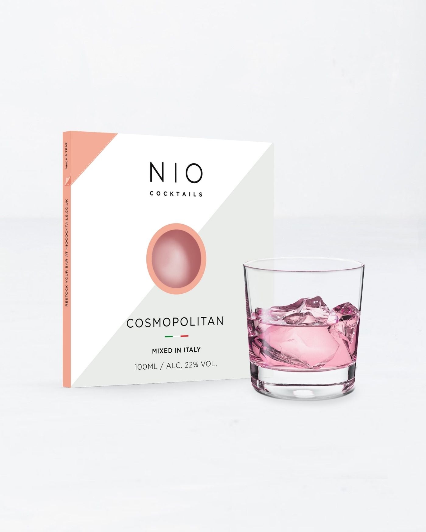 Cosmpolitan Cocktail - NIO COCKTAILS | Risvolto.com