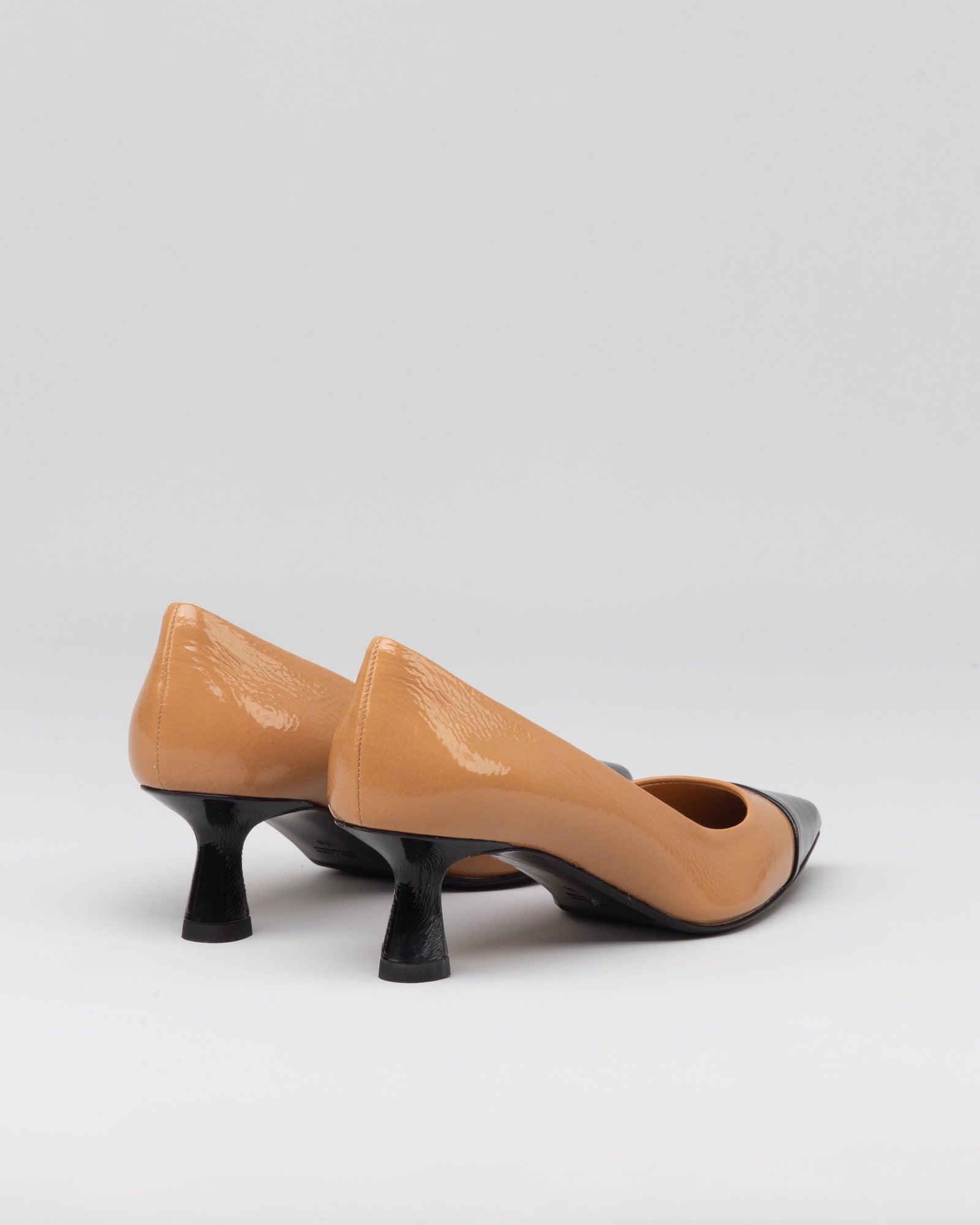 Decollete bassa in pelle - RISVOLTO | Risvolto.com