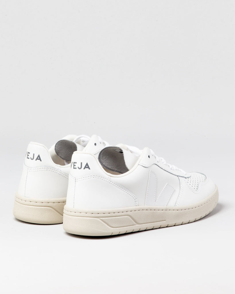 Sneakers V-10 Total White - VEJA | Risvolto.com